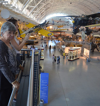 Steven F. Udvar-Hazy Center: main hall panorama